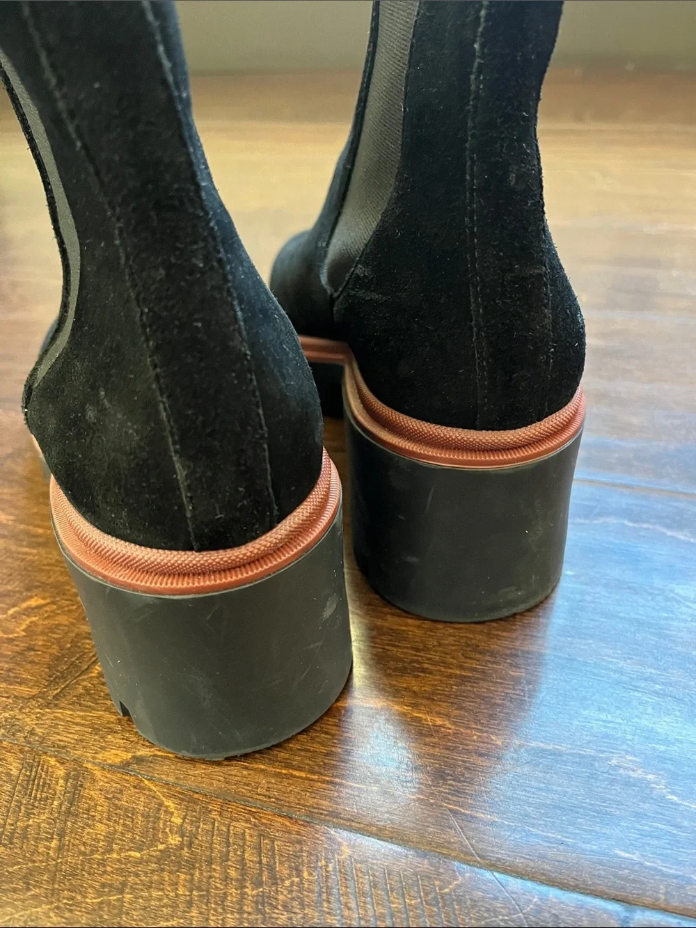 Antonio de Falia stylish black